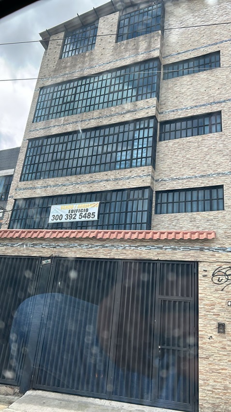 Av. Primera De Mayo, Bogotá, 0 , 0 ,0,Edificio Comercial,En Venta / Arriendo,0,1009